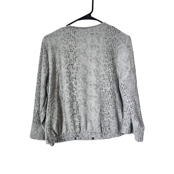Chico's Snakeskin Print Lightweight Blazer With Pockets Women's Size 8-10 - Picture 2 of 6